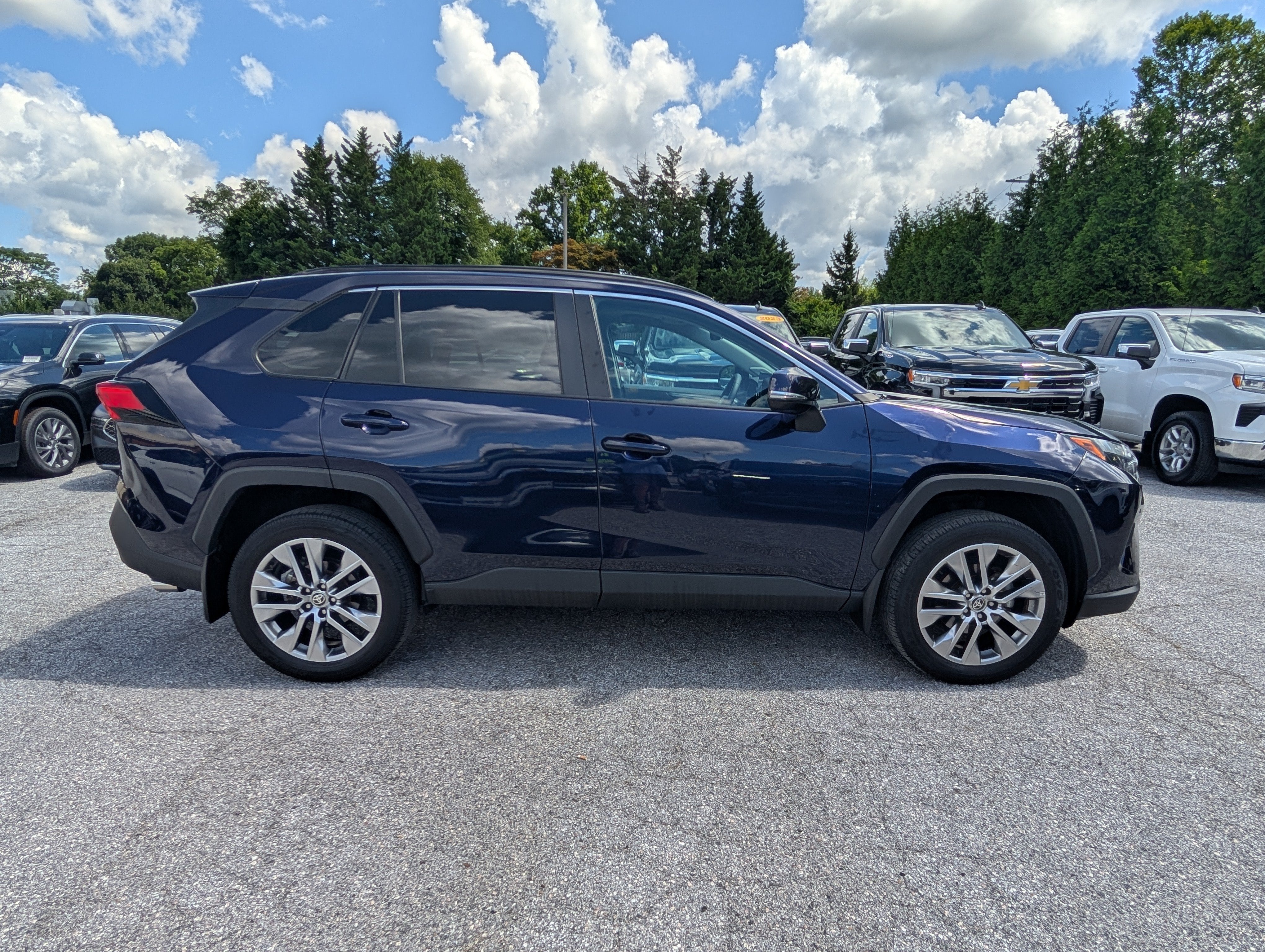 2023 Toyota RAV4 XLE Premium