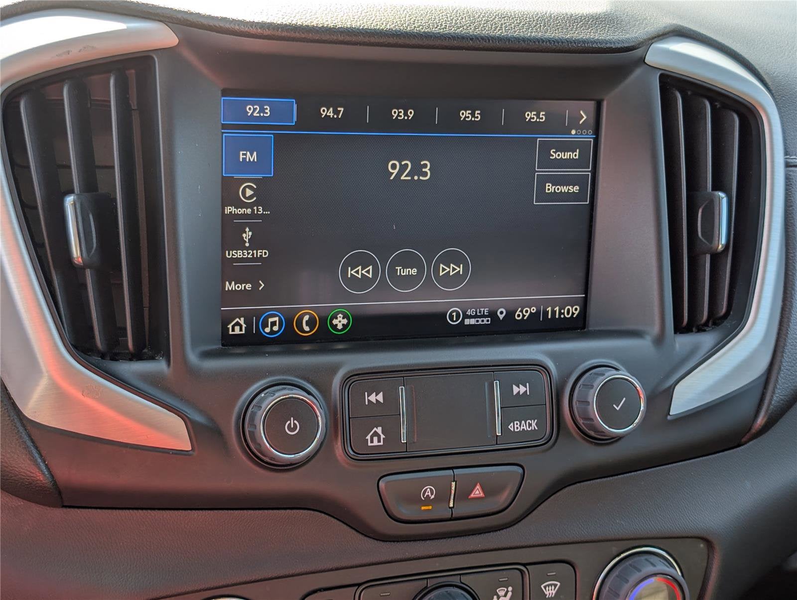 2023 GMC Terrain SLT