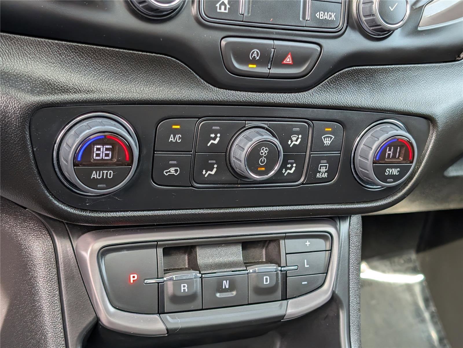 2024 GMC Terrain AT4