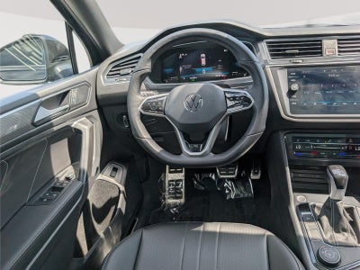 2024 Volkswagen Tiguan SE R-Line Black