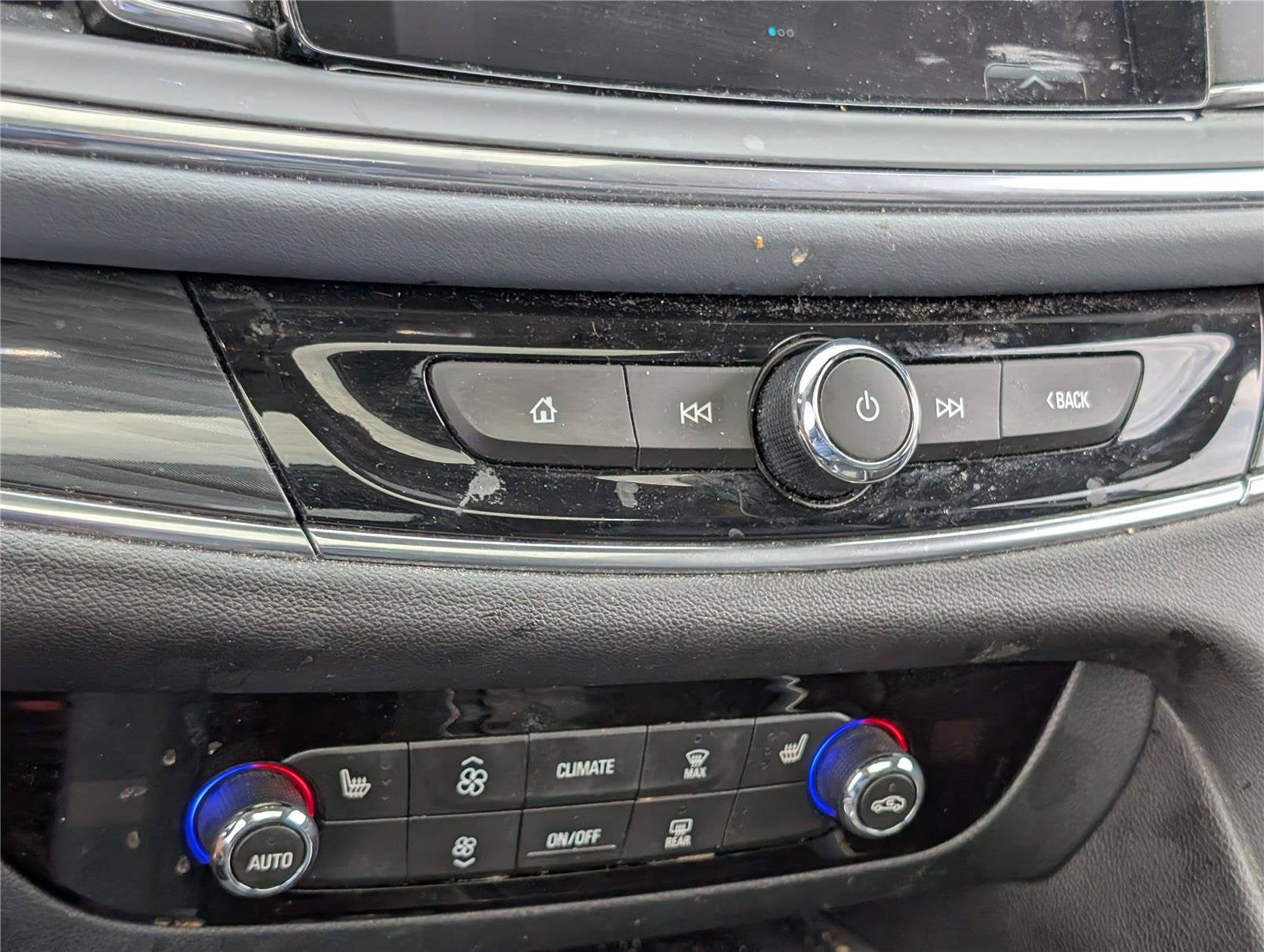 2019 Buick Enclave Essence