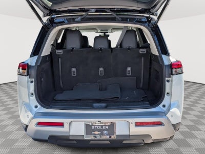 2024 Nissan Pathfinder SL