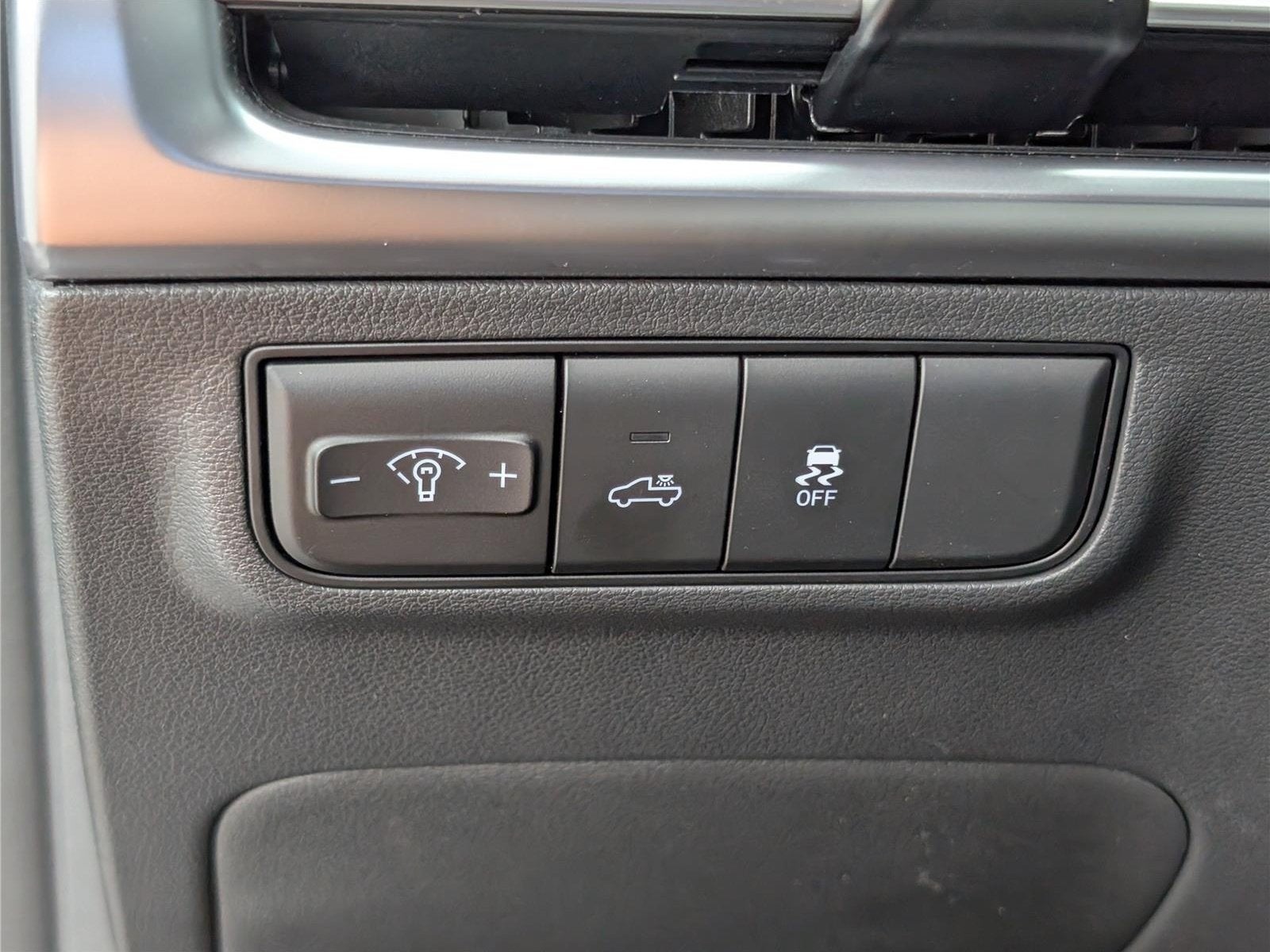2025 Hyundai Santa Cruz SEL Activity