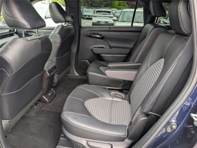 2022 Toyota Highlander XSE