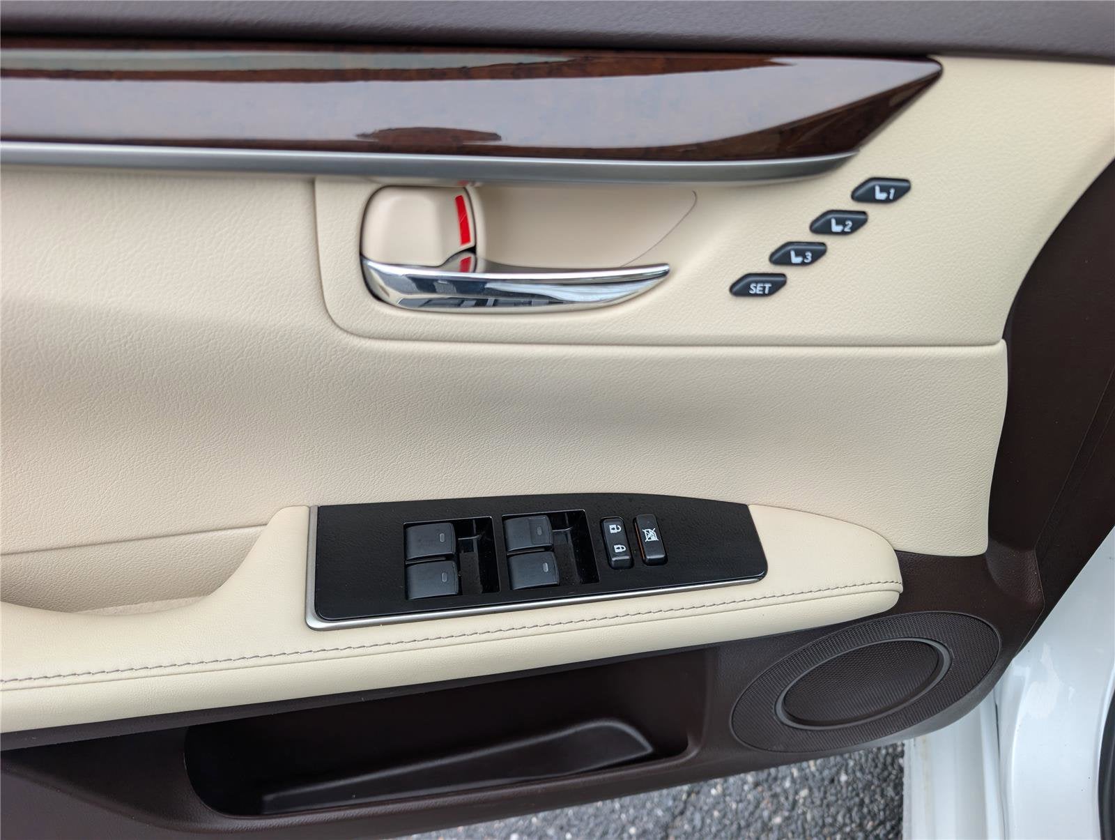 2016 Lexus ES 350 4dr Sdn