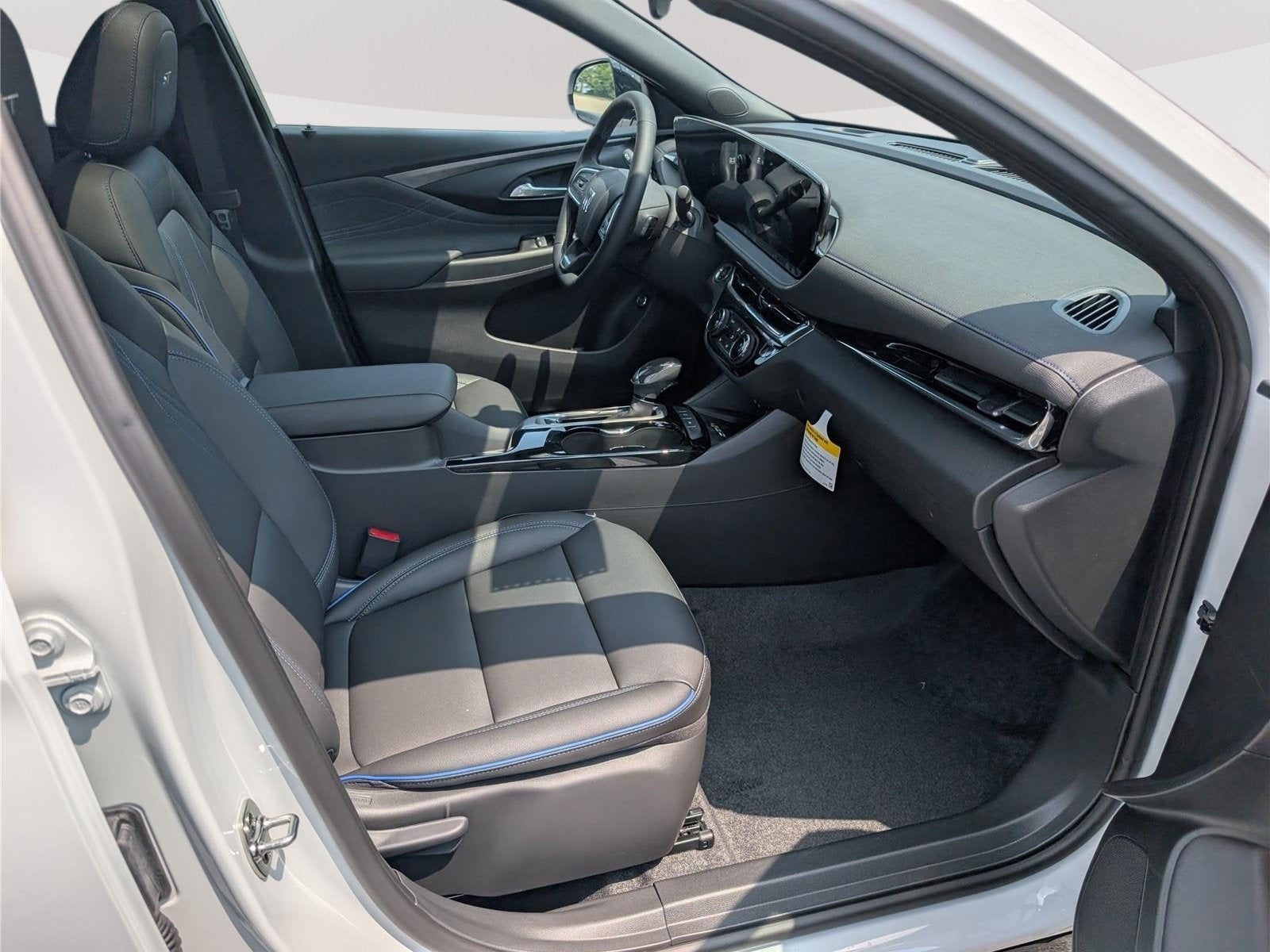 2026 Buick Envista Sport Touring - Photo 6