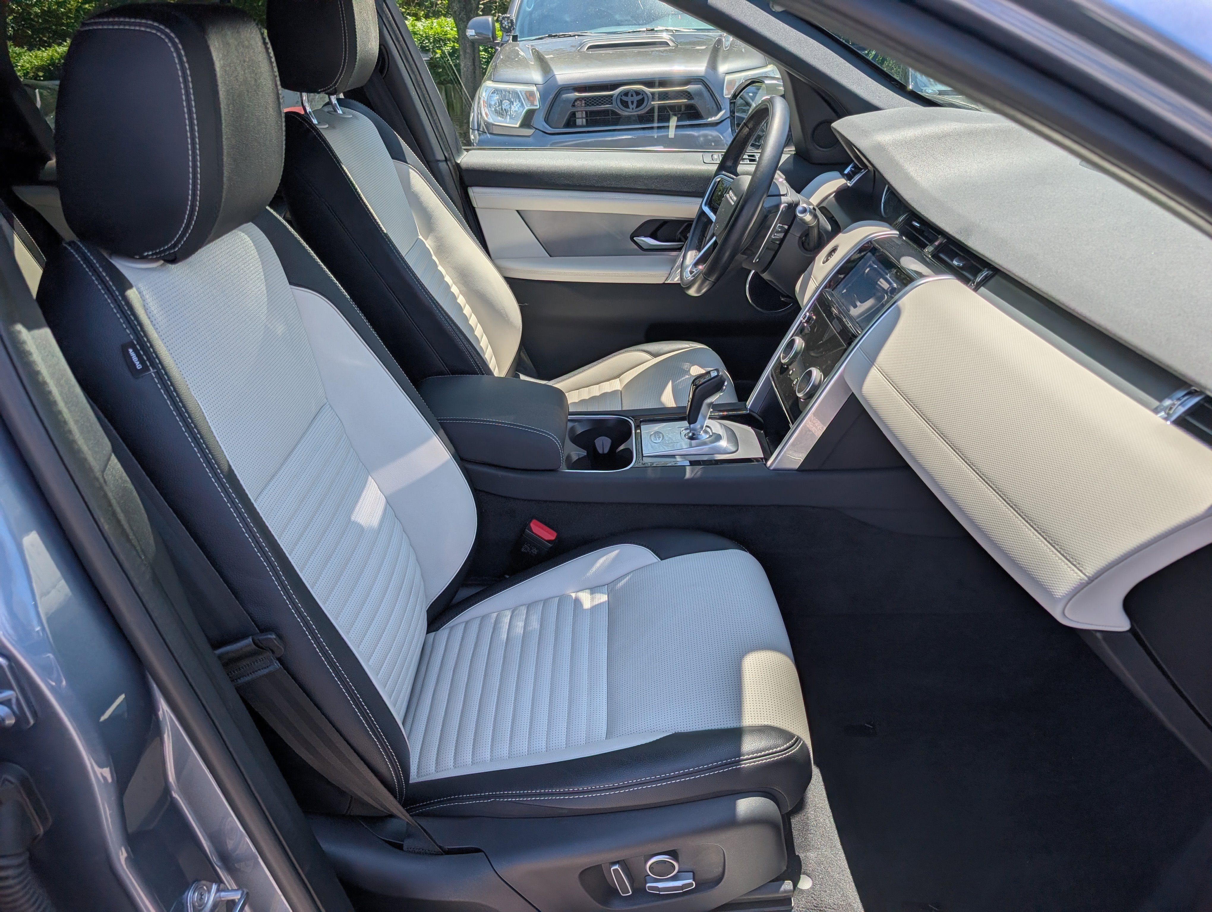 2022 Land Rover Discovery Sport S R-Dynamic