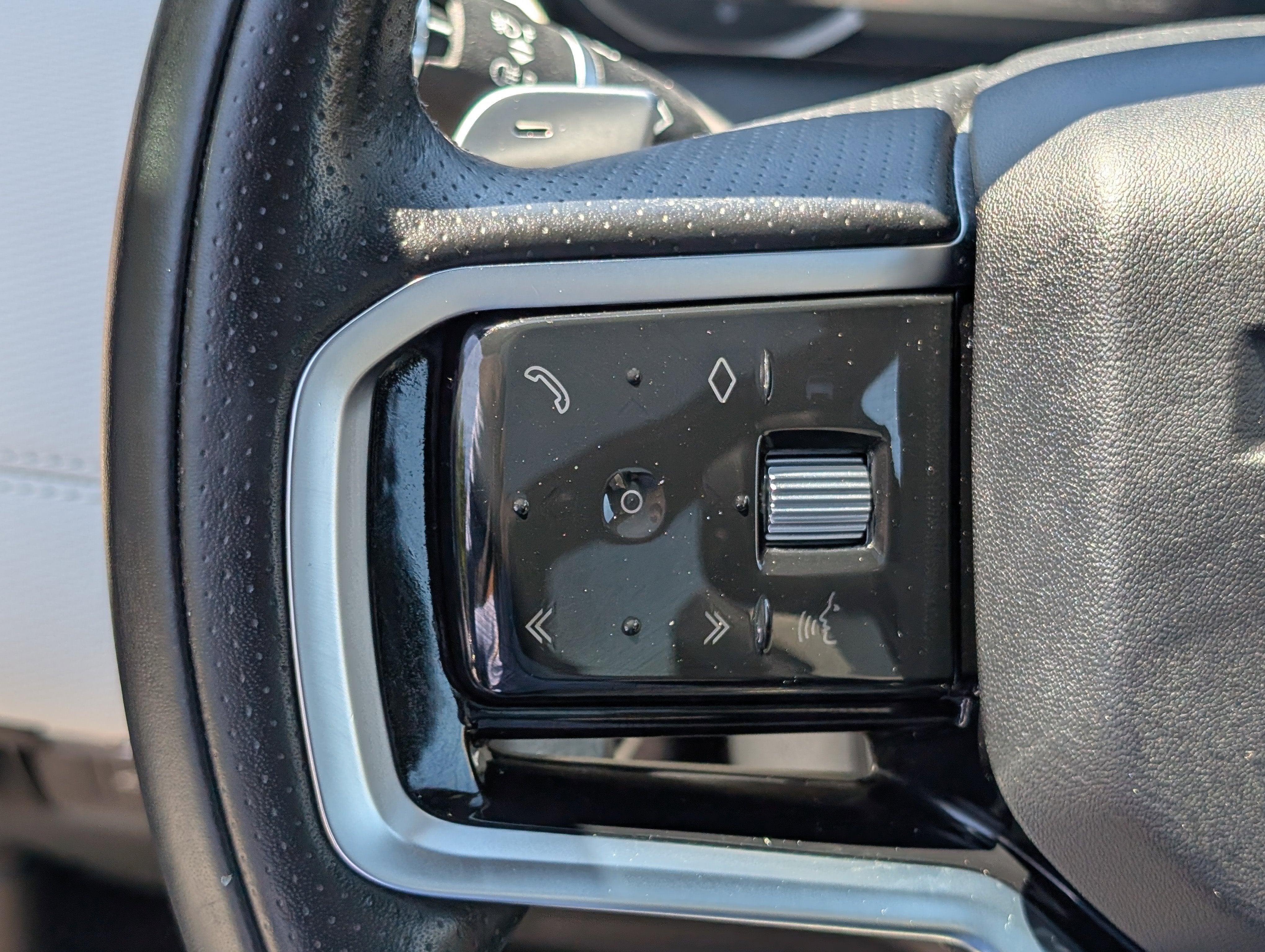 2022 Land Rover Discovery Sport S R-Dynamic