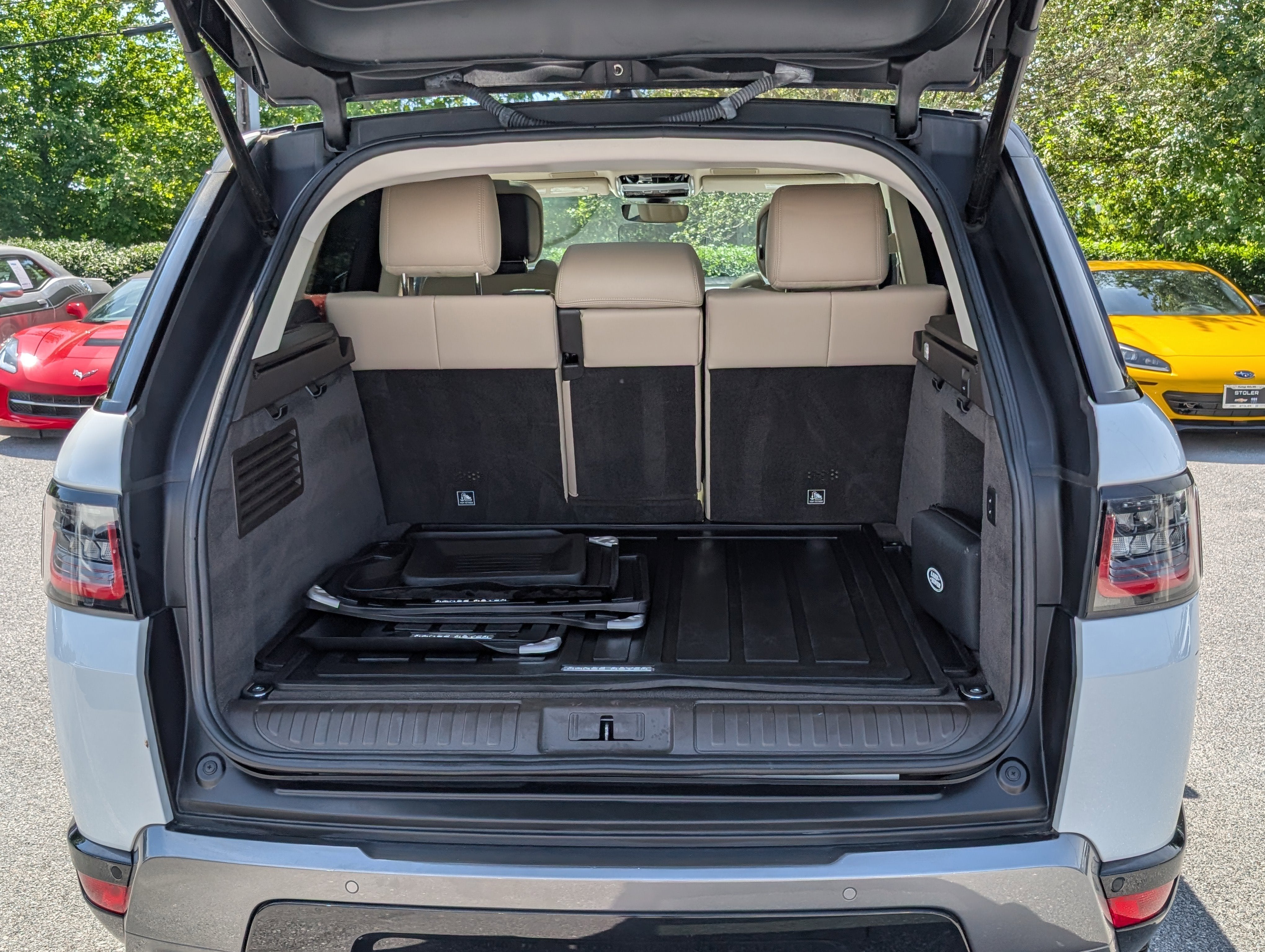 2022 Land Rover Range Rover Sport HSE Silver Edition